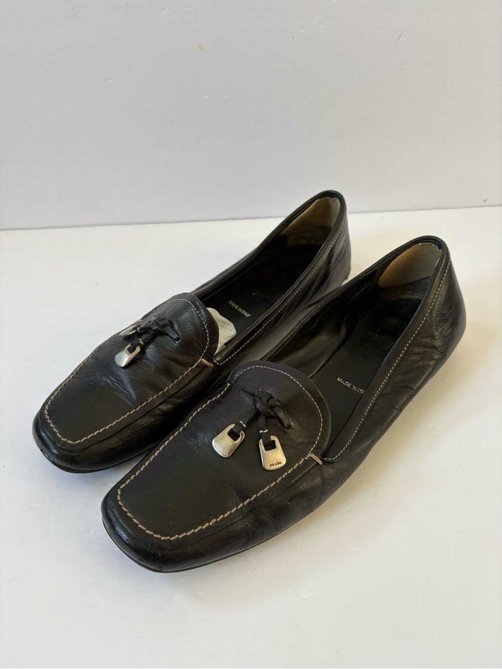 Authentic Prada Black Leather Loafers Flats Logo 36.5‎ Career Academia Preppy